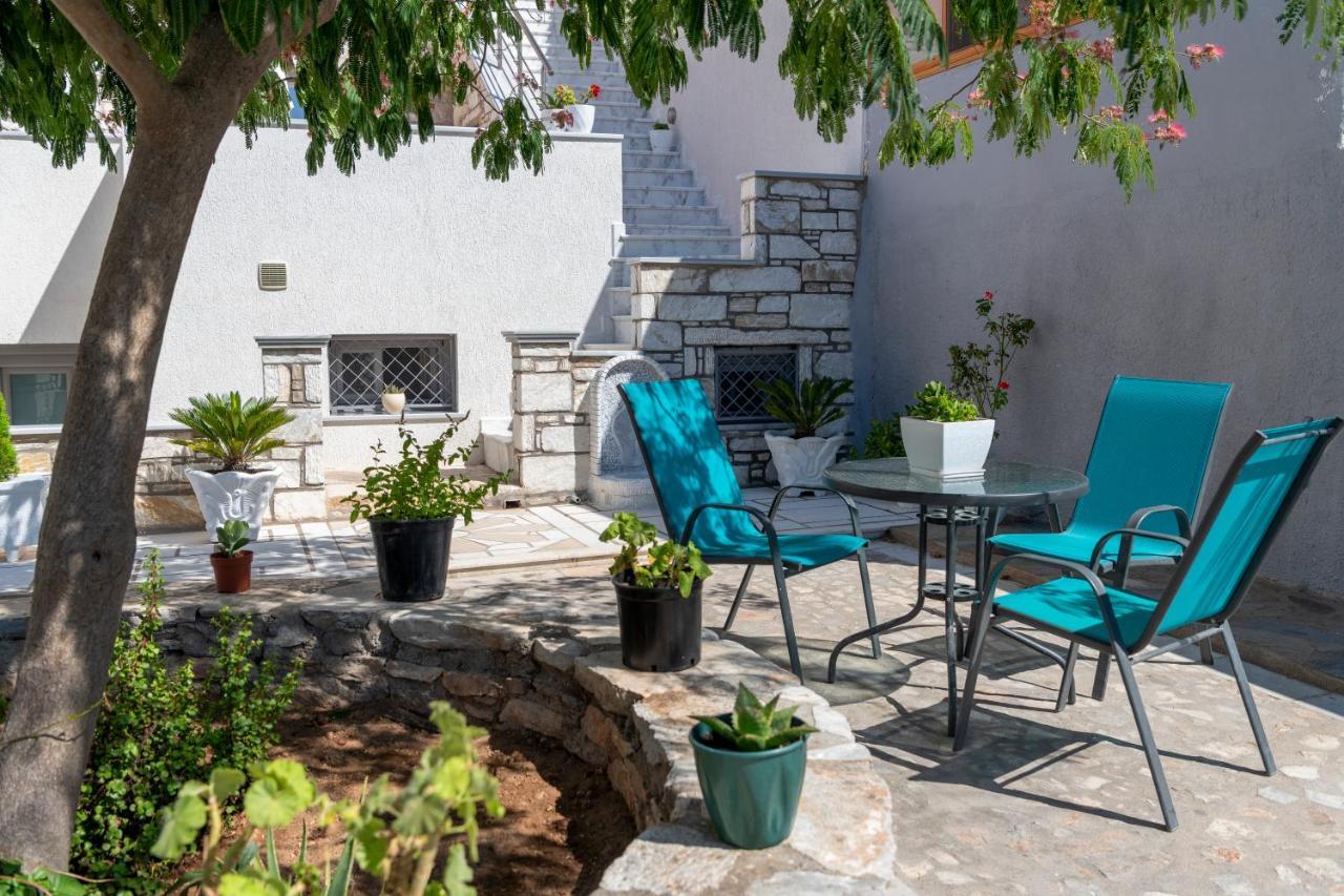 Takis Guesthouse- Laoura-Hermoupolis מראה חיצוני תמונה